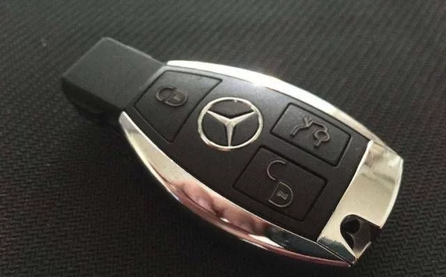 如果车钥匙突然没电了，我该怎么办？进不来+启动不了，老司机会教你一招